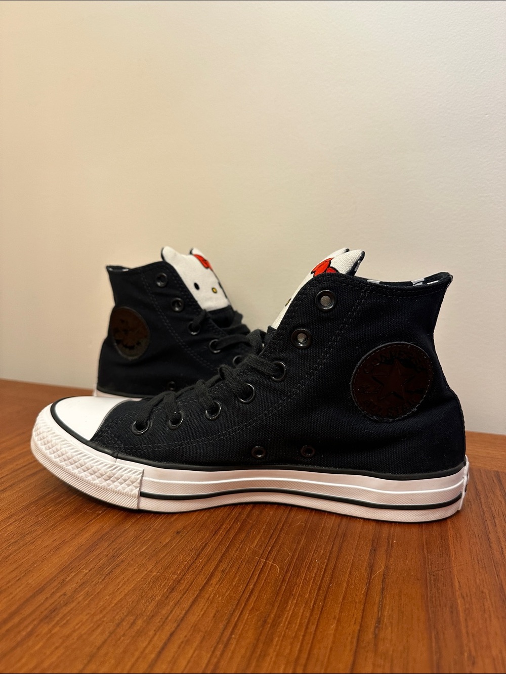 Converse x Hello Kitty Black Canvas High-Top Chucks Ws 8 / Ms 6 - Picture 5 of 6